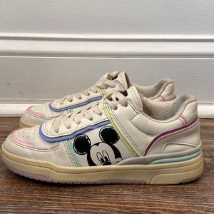 Zara Kids Mickey Mouse Disney Sneakers - Size 1 (EU 32)
